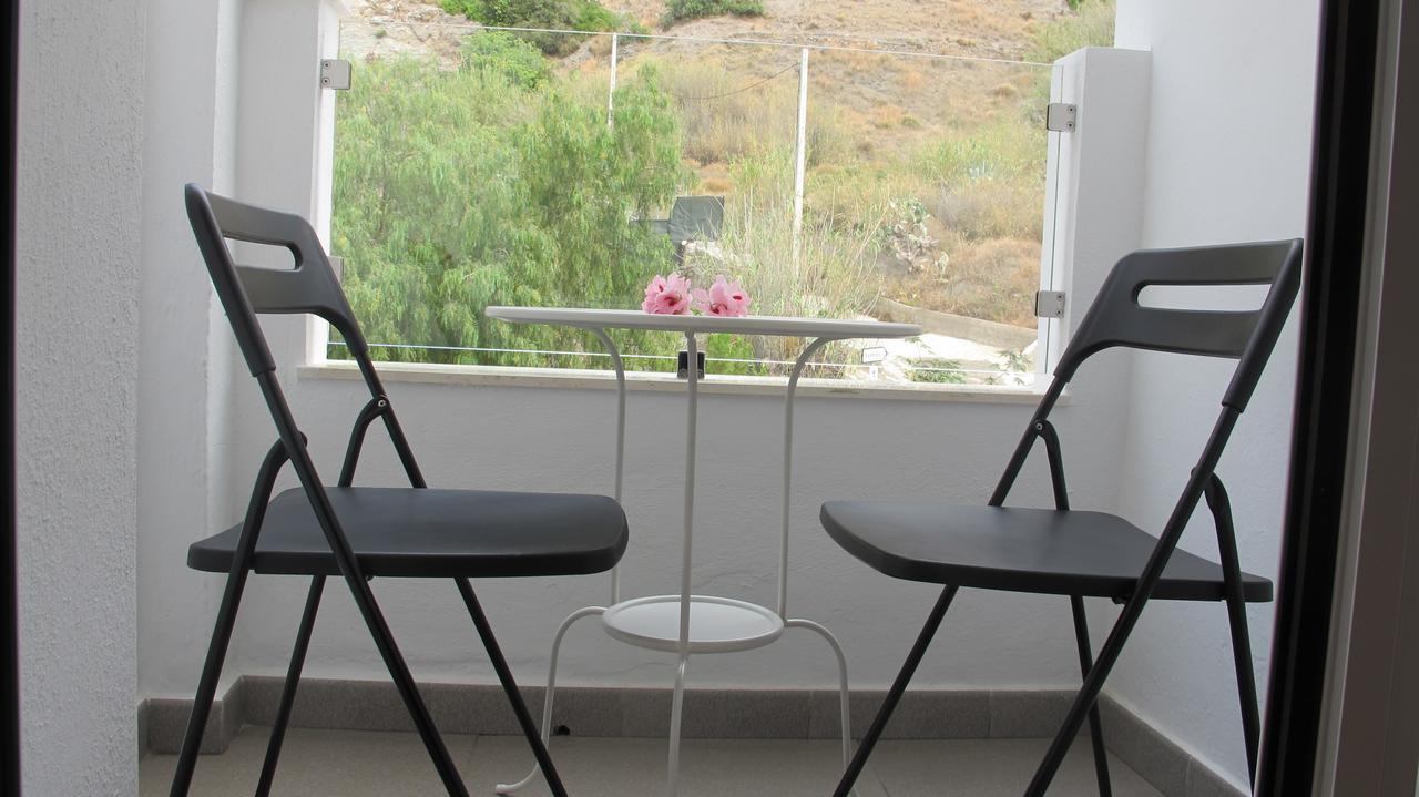 Hostal Onteniente La Mamola Εξωτερικό φωτογραφία