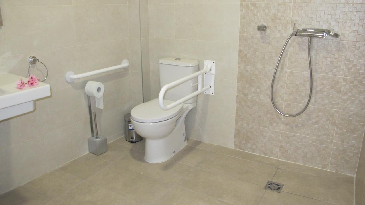 Hostal Onteniente La Mamola Εξωτερικό φωτογραφία