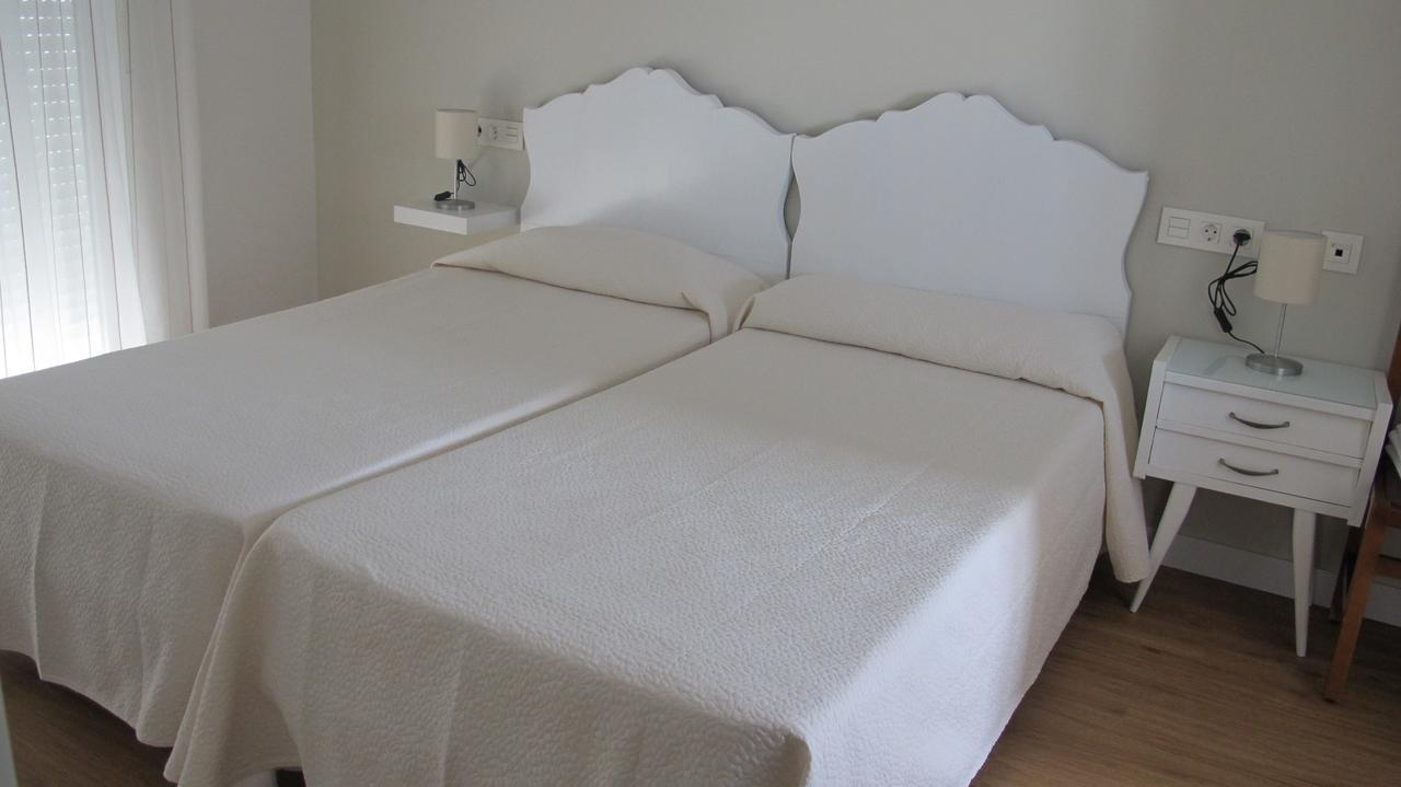 Hostal Onteniente La Mamola Εξωτερικό φωτογραφία