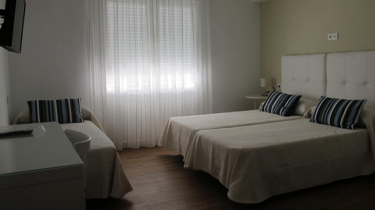 Hostal Onteniente La Mamola Εξωτερικό φωτογραφία